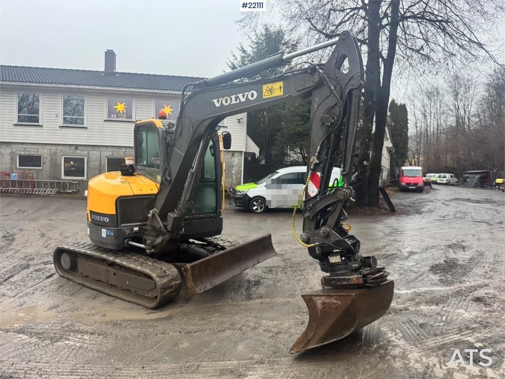 Volvo ECR58D with rototilt and 2 buckets. 3,100 hours. 2017 22111 ECR58D with rototilt and 2 buckets. 3,100 hours. 2017 1 ...