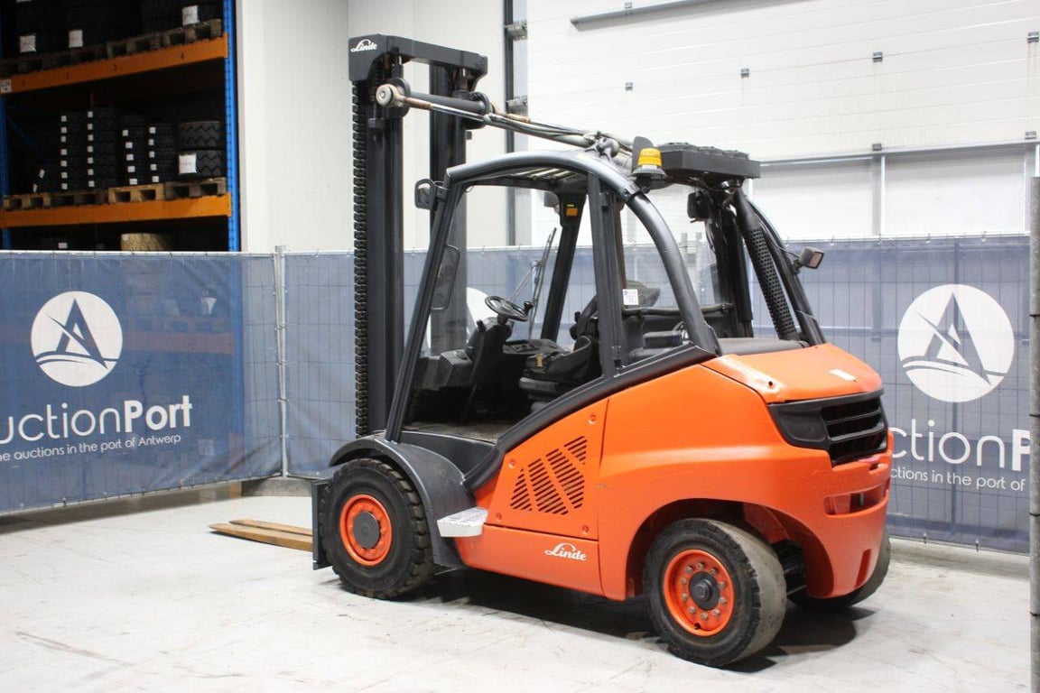 Forklift Linde H45D-02 Diesel 4500kg 2013 2013 H45D-02 2013 1 Forklift image 3
