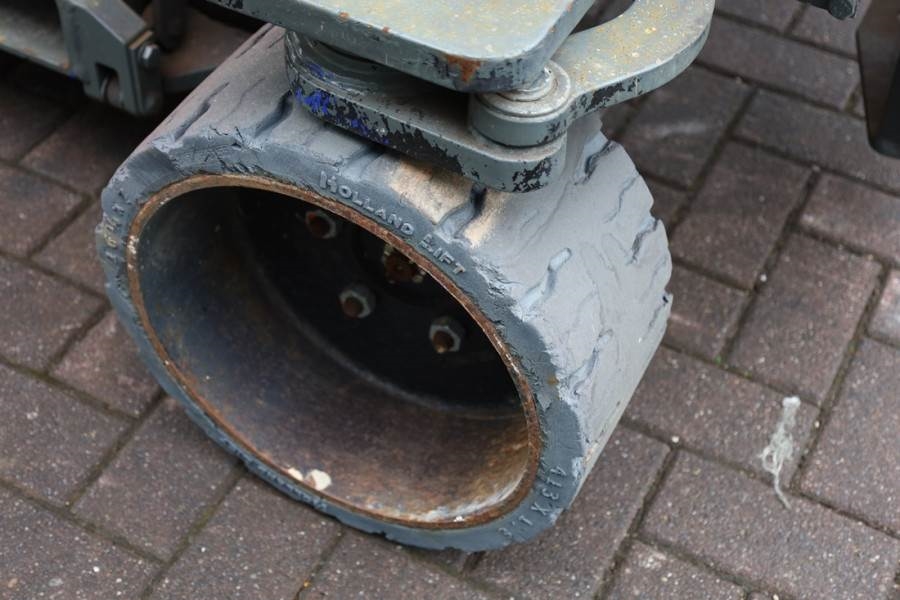 Holland Lift Ecostar HL-7814 Electric, 10m Working Height, 450k 2010 HOLLAND LIFT - Ecostar HL-7814 - 63501 Holland lift E...