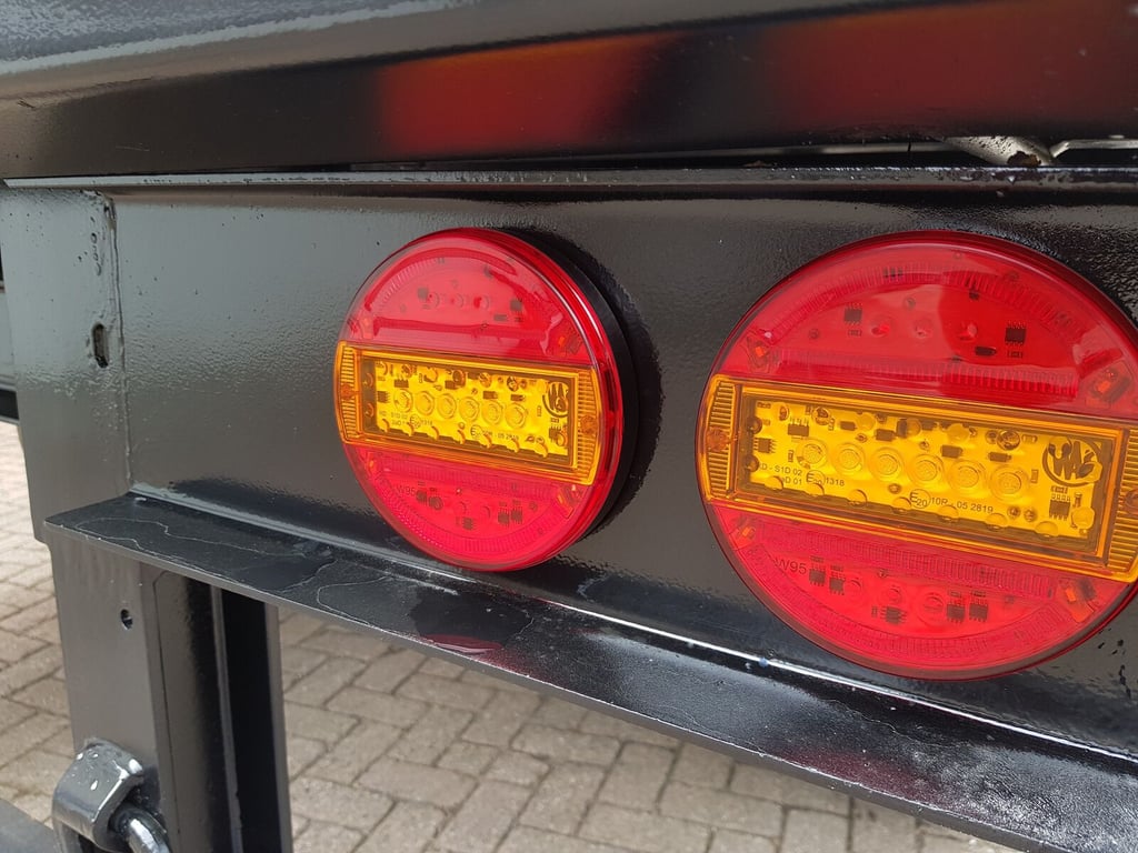 Heavy machinery product image - Image 16 of 18