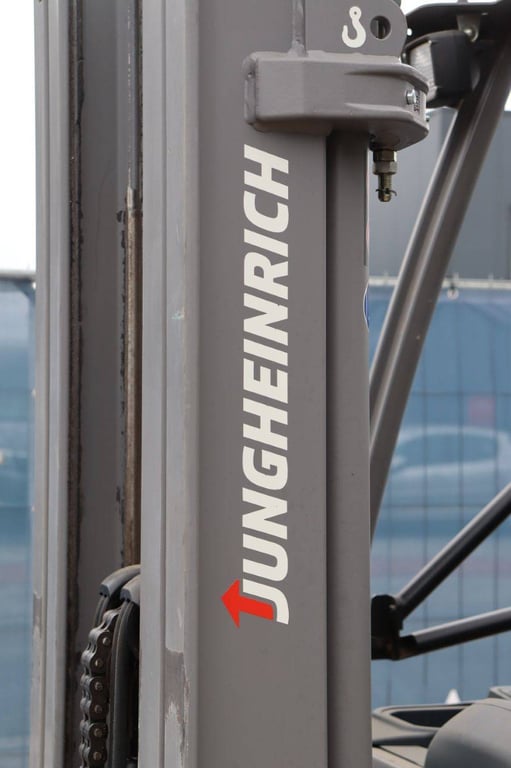 Heavy machinery product image - Image 12 of 15