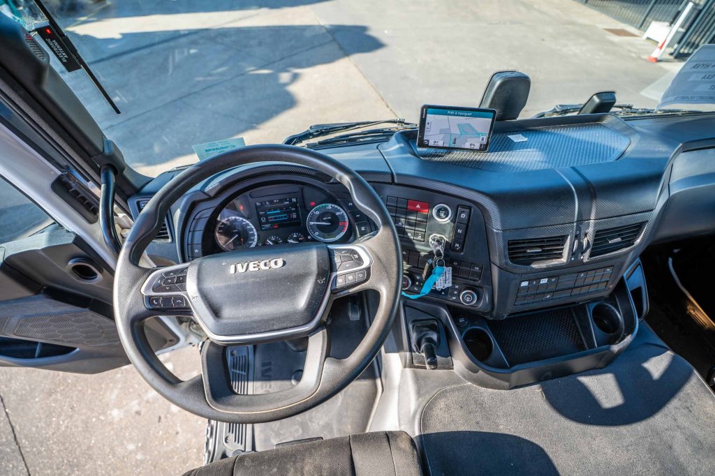 IVECO X-WAY 460 - HYVA - 91000 KM 2022 E63887 X-WAY 460 - HYVA - 91000 KM 2022 1 image 14