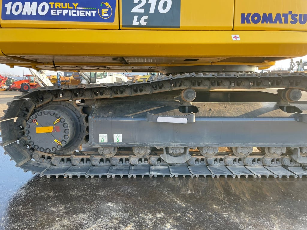 Komatsu PC210LC-10MO 2025 00033625 PC210LC-10MO 2025 0 image 11
