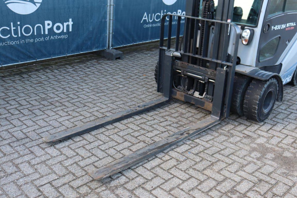 Forklift Still RX70-35H Hybrid 3500kg 2013 2013 Still RX70-35H 2013 1 Forklift image 10