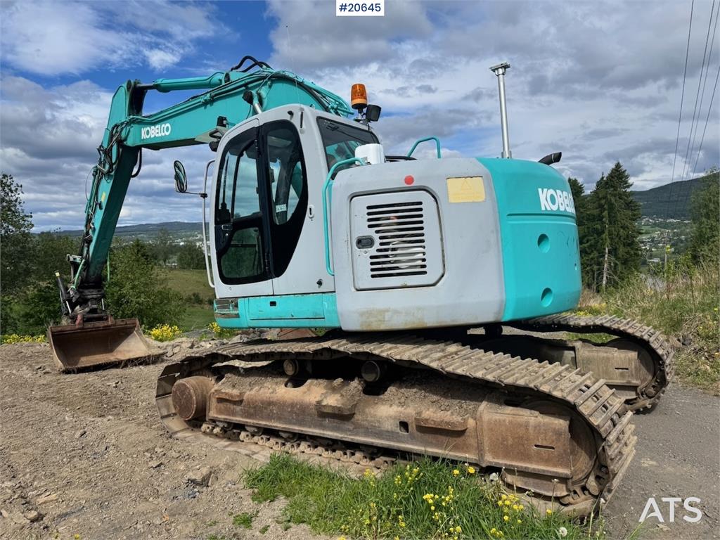 Kobelco SK235SR Tracked excavator w/ Rototilt and bucket. 2000 20645 SK235SR Tracked excavator w/ Rototilt and bucket. 200...