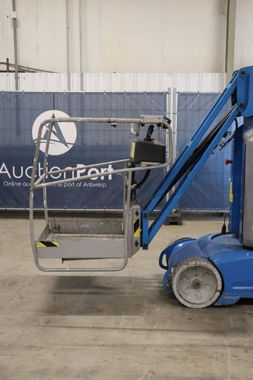 Genie GR26J Electric Mast Lift 9.90m 2016 2016 GR26J 2016 1 image 10