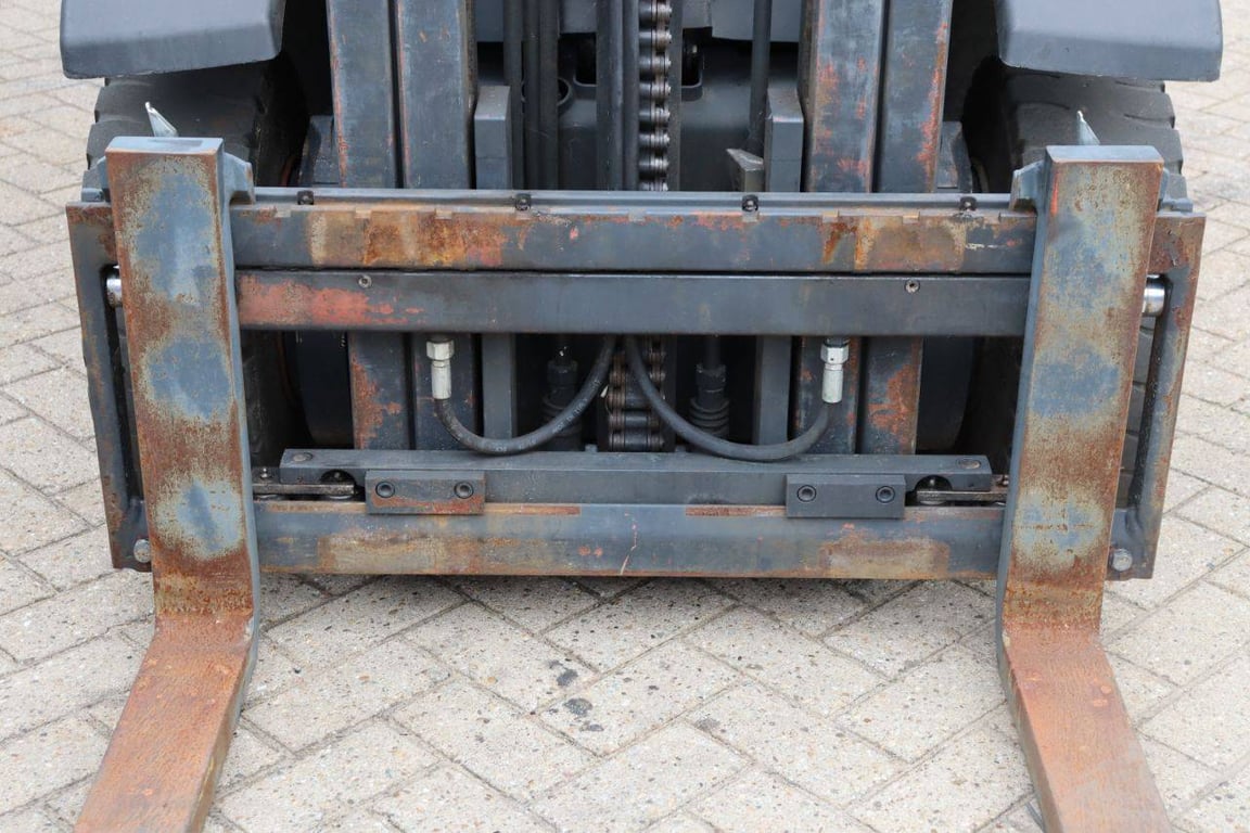 Forklift Linde H20D-01 Diesel 2000kg 6m 2012 2012 H20D-01 2012 1 Forklift image 12