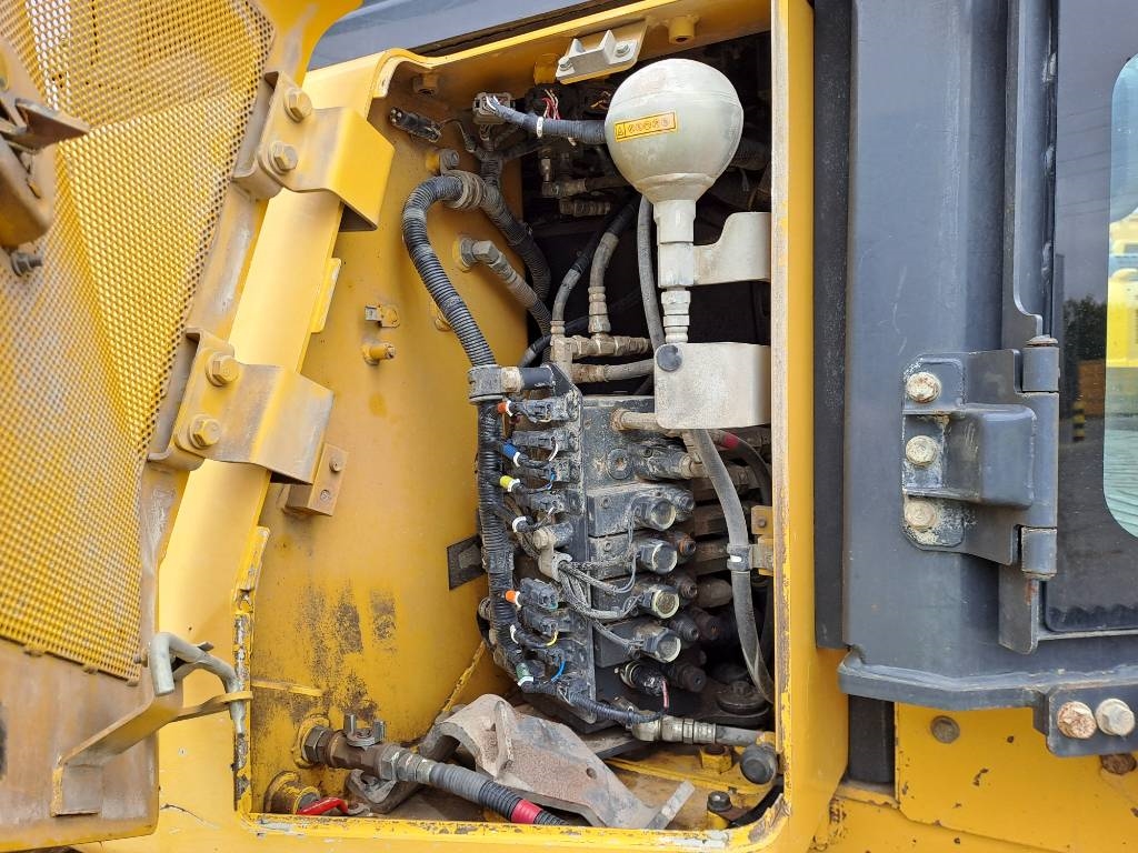 Komatsu D61PXI-23 2014 ATR-2096 D61PXI-23 2014 1 Dozers image 15