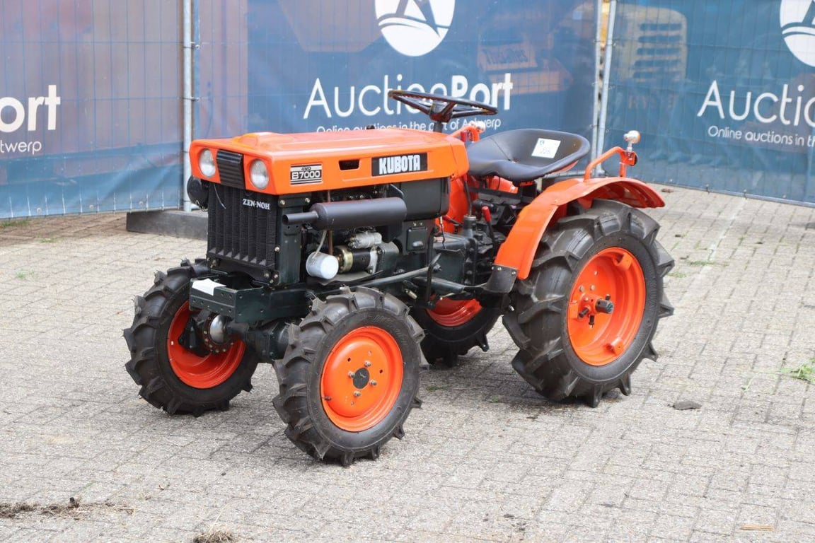 Mini tractor Kubota B7000 Diesel B7000 1 image 9