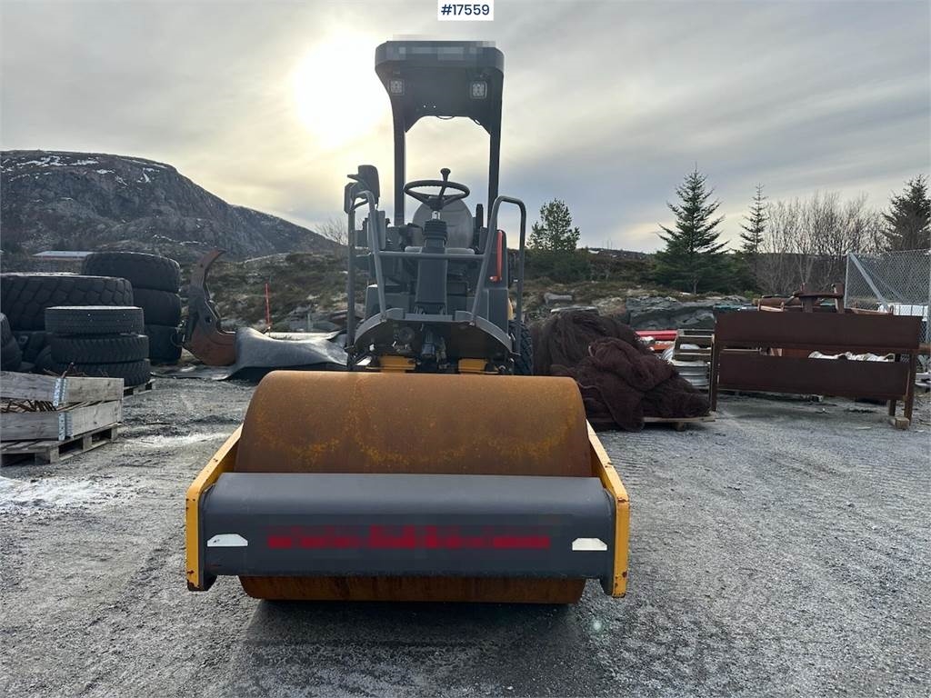 Volvo SD45B Roller with only 364 hours 2020 17559 SD45B Roller with only 364 hours 2020 1 image 3