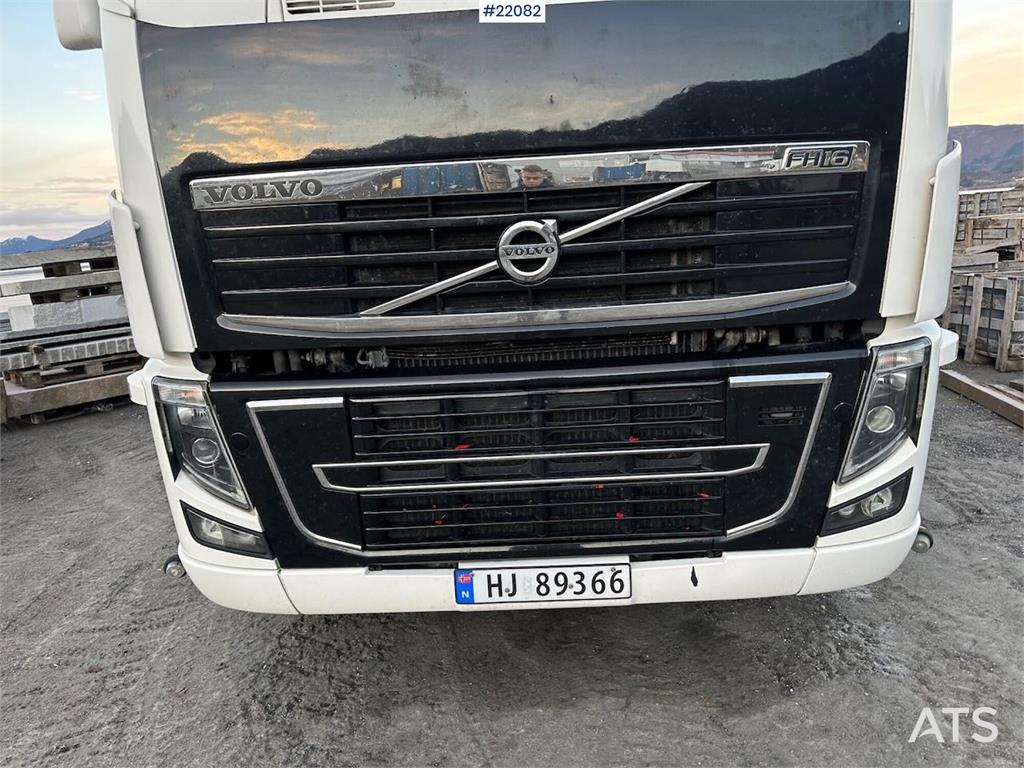 Volvo FH16 700 Tandem Box Truck with Lift and Onspot 2011 22082 FH16 700 Tandem Box Truck with Lift and Onspot 2011 1 imag...