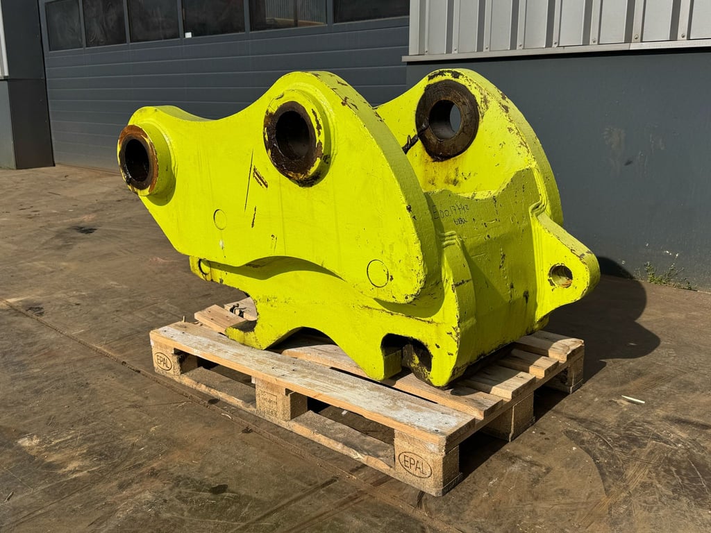 Caterpillar 352F Miller Pin-On Quick Coupler 70001781 352F Miller Pin-On Quick Coupler 1 image 3