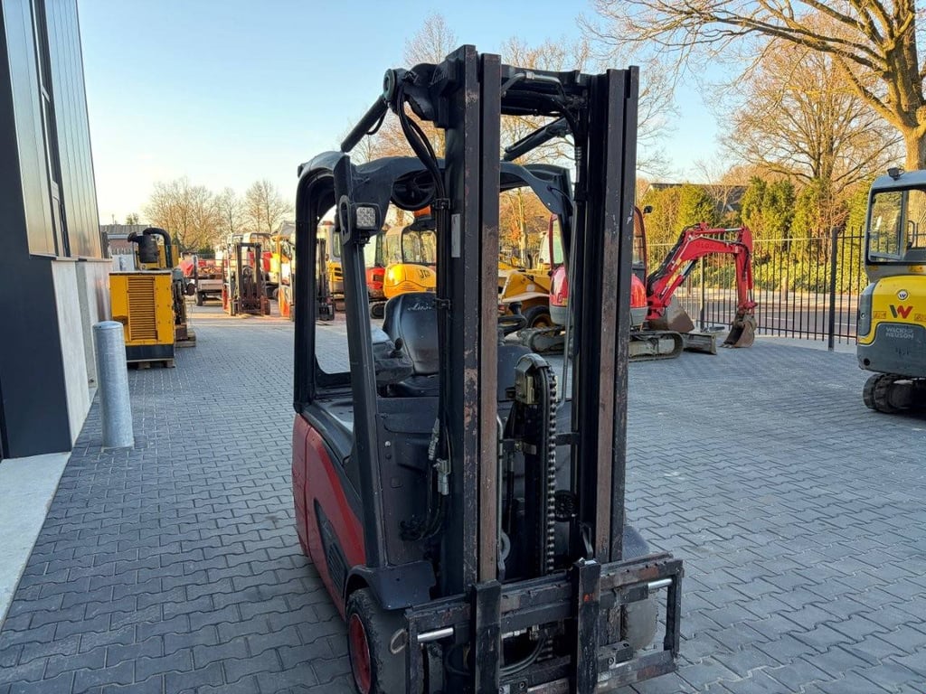 Forklift Linde E16C-02 Electric 1600kg 2016 2016 E16C-02 2016 1 Forklift image 5