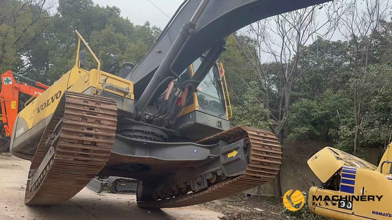 VOLVO EC360BLC 36TONS CRAWLER EXCAVATOR GOOD PRICE EC360BLC 2019 1 Crawler Excavators image 2