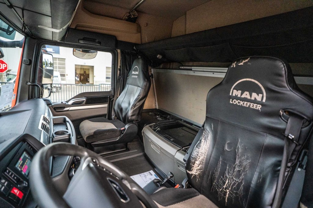 MAN TGX 18.470 XLX BLS 2019 E64719 TGX 18.470 XLX BLS 2019 1 image 14
