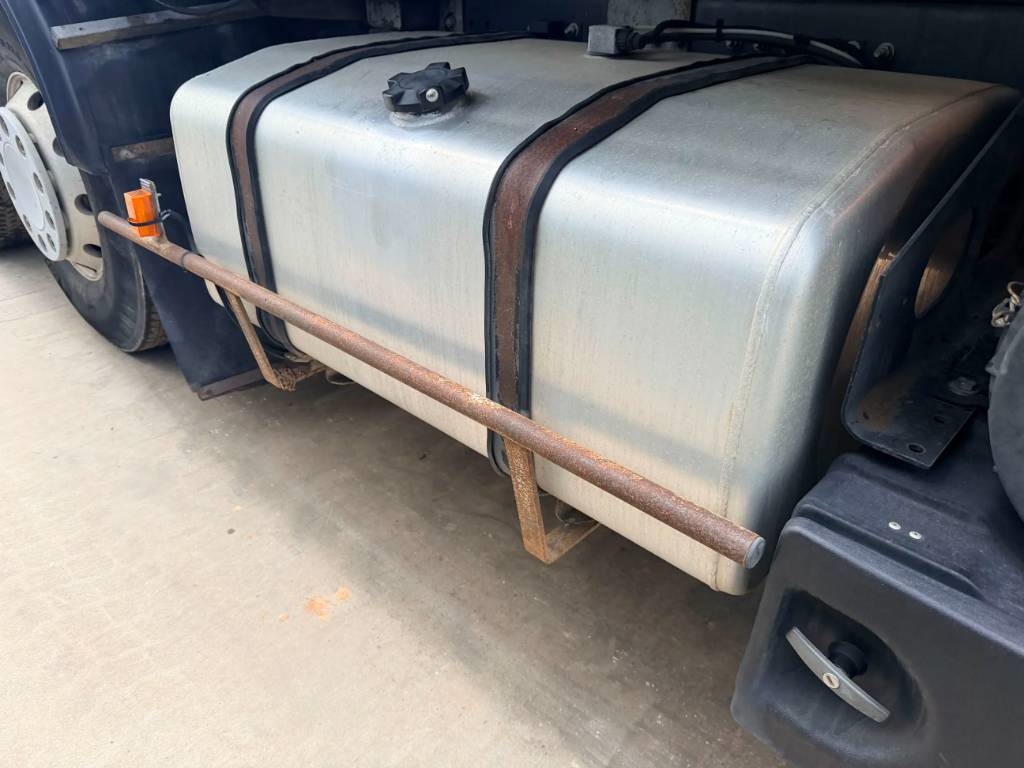 Renault Acmar - 12.000 Litres 2001 211039 Renault Acmar - 12.000 Litres 2001 1 image 14