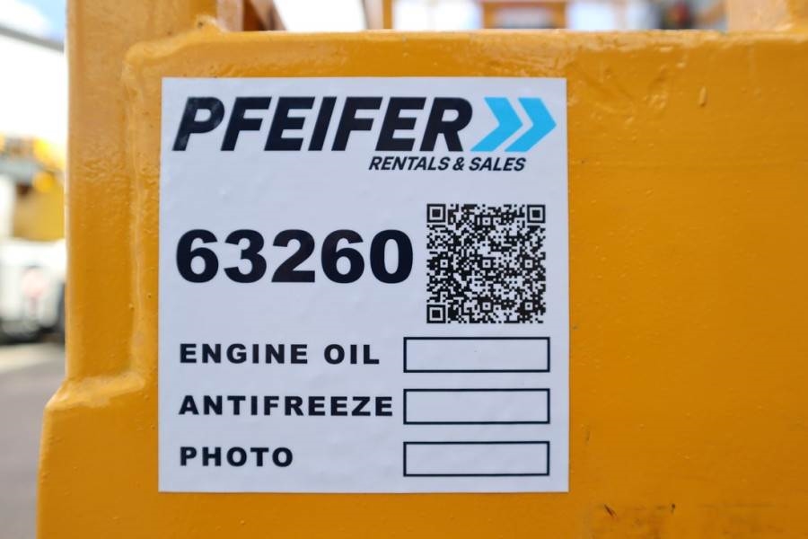 Haulotte Compact 12 Electric, 12m Working Height, 300kg Cap 2011 HAULOTTE - Compact 12 - 63260 Compact 12 Electric, 12m Wo...