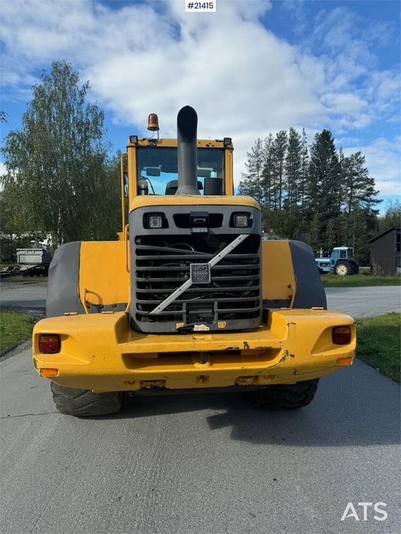 Volvo L110E Wheel Loader w/ Bucket WATCH VIDEO 2004 21415 L110E Wheel Loader w/ Bucket WATCH VIDEO 2004 1 Wheel Loaders im...