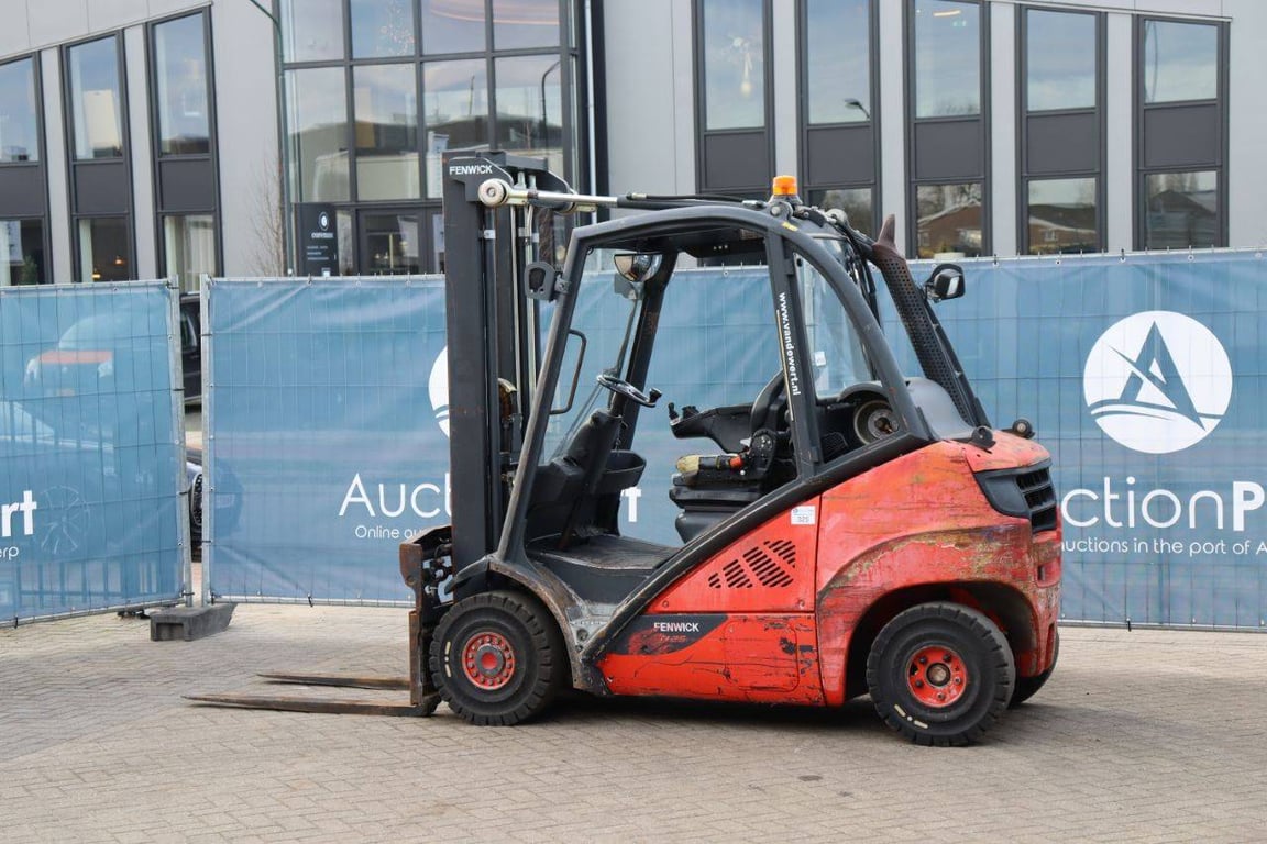 Forklift Fenwick-Linde H25T-02 LPG 2500kg 2013 2013 Fenwick-Linde H25T-02 2013 1 Forklift image 3