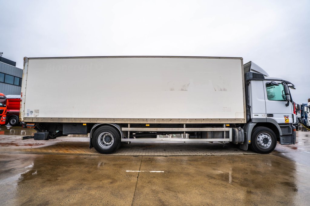 MERCEDES ACTROS 1832-MP3+DHOLLANDIA 2.5T. 2012 E64886 ACTROS 1832-MP3+DHOLLANDIA 2.5T. 2012 1 image 6