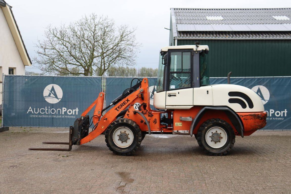 Wheel loader Schaeff-Rerex 844AL100 Diesel 54kW 2005 2005 844AL100 2005 1 image 2