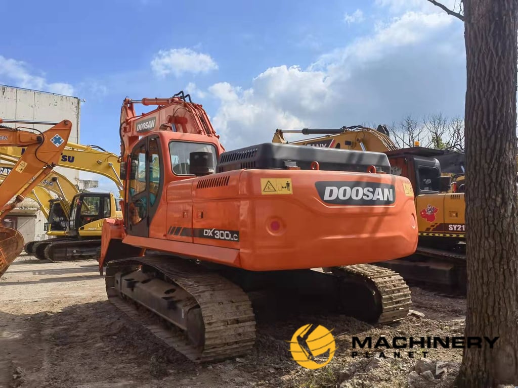 DOOSAN DX300LC Used Crawler Excavator Hot Sale DX300LC 2019 1 Crawler Excavators image 6