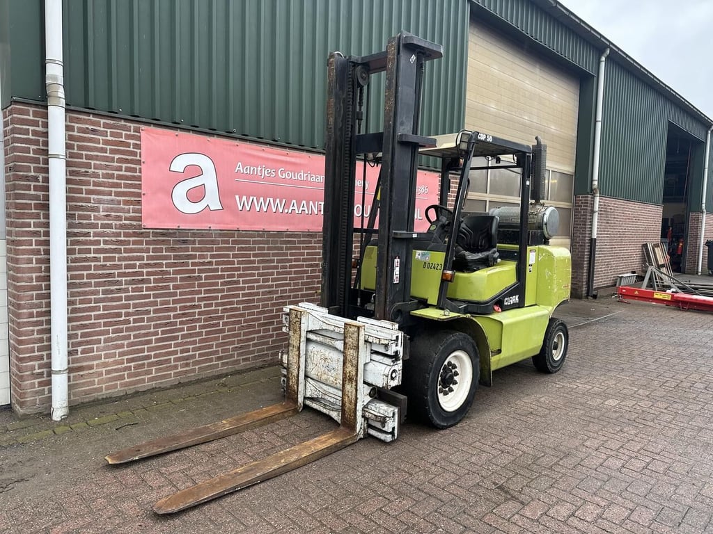 Clark 1999 11777 1999 1 Forklift image 3