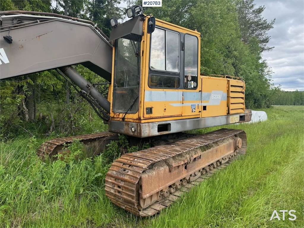 Volvo EC230B crawler excavator w/ digging bucket 1996 20783 EC230B crawler excavator w/ digging bucket 1996 1 Crawler Exca...