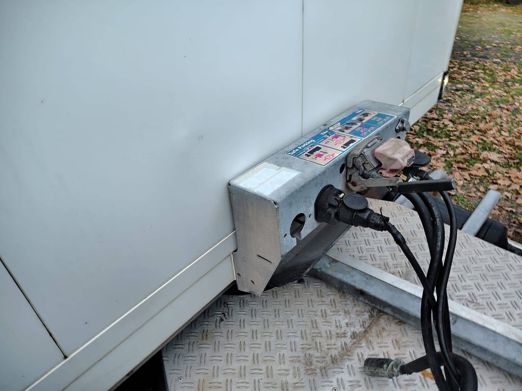 Closed Semi-trailer Vergauwe VF BE 2015 2015 VERGAUWE VF BE 2015 1 image 5
