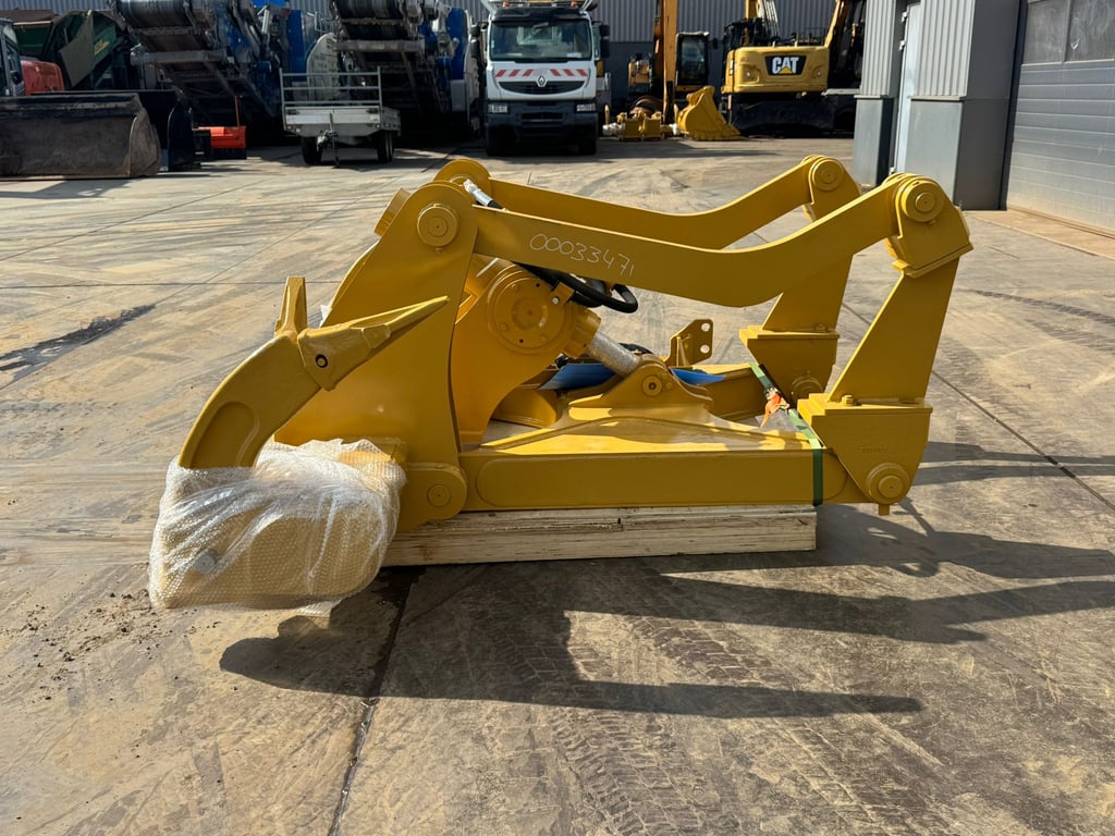 Caterpillar D6 New Gen Ripper with 1 Cylinder 2026 00033773 D6 New Gen Ripper with 1 Cylinder 2026 0 image 9