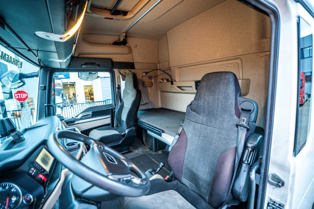 MAN TGX 18.470 XLX + INTARDER 2019 E65102 TGX 18.470 XLX + INTARDER 2019 1 image 11