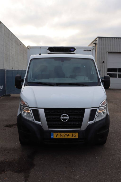 Refrigerated van Nissan NV400 Diesel 2017 2017 NV400 2017 1 image 8