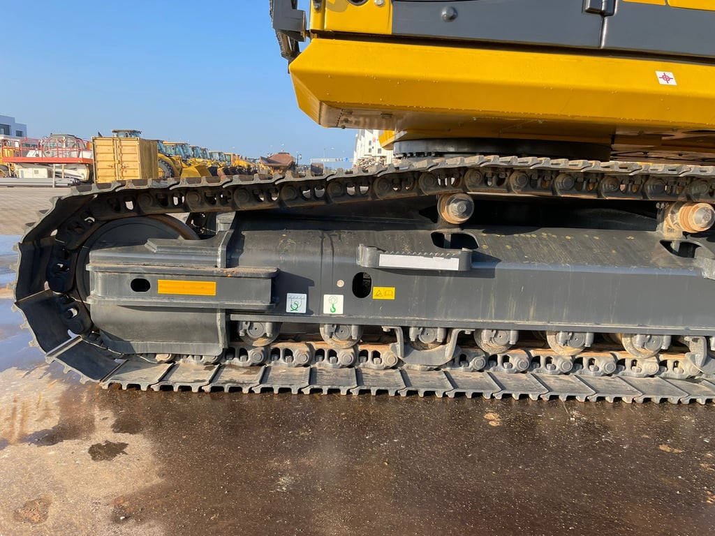 Komatsu PC210LC-10MO 2025 00033625 PC210LC-10MO 2025 0 image 15