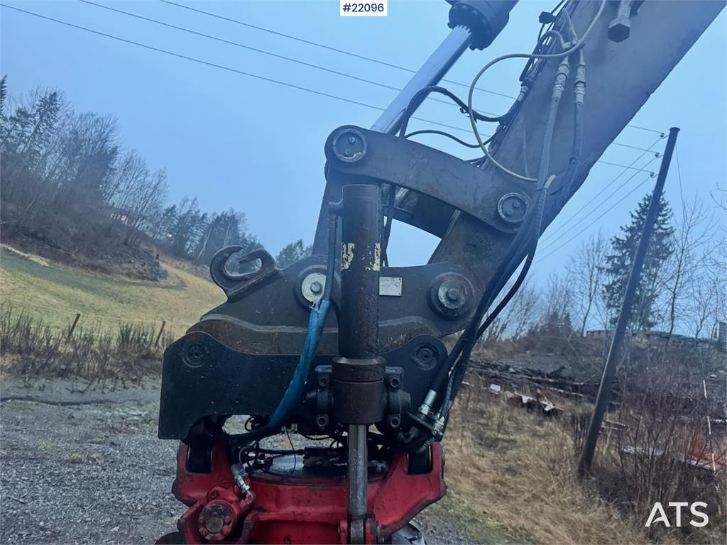 Volvo EC200 crawler excavator with rototilt and narrow b 1998 22096 EC200 crawler excavator with rototilt and narrow b 199...