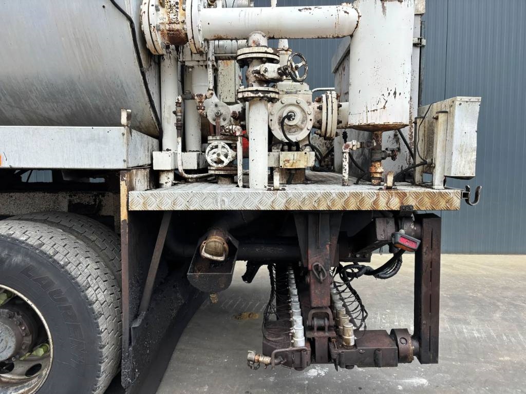 Renault Rincheval - 9.000 Liter 2000 207865 Renault Rincheval - 9.000 Liter 2000 1 image 14