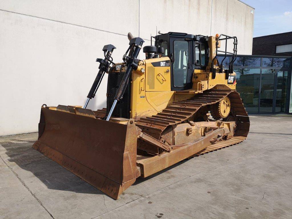 Bulldozer Caterpillar D6T LGP Diesel 2015 2015 D6T LGP 2015 1 image 2