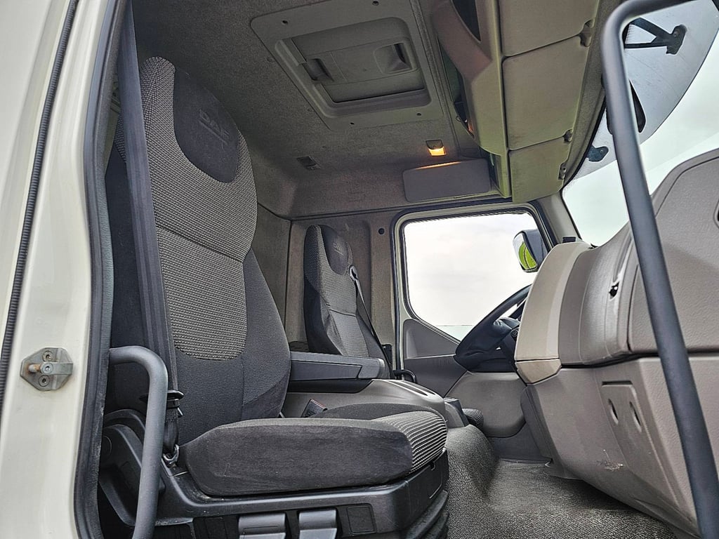 DAF LF 310 19t carrier lift 2016 DAF LF 310 19T CARRIER LIFT 2016 1 image 2