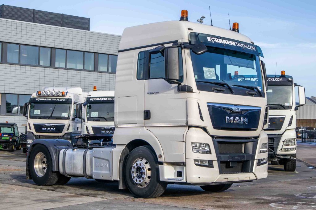 MAN TGX 18.440 XLX BLS + INTARDER 2016 E58923 TGX 18.440 XLX BLS + INTARDER 2016 1 image 3