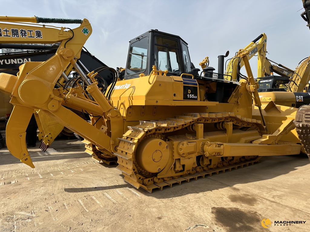 D155-5 Komatsu Dozer Original good condition D155-5 2018 1 Dozers image 5