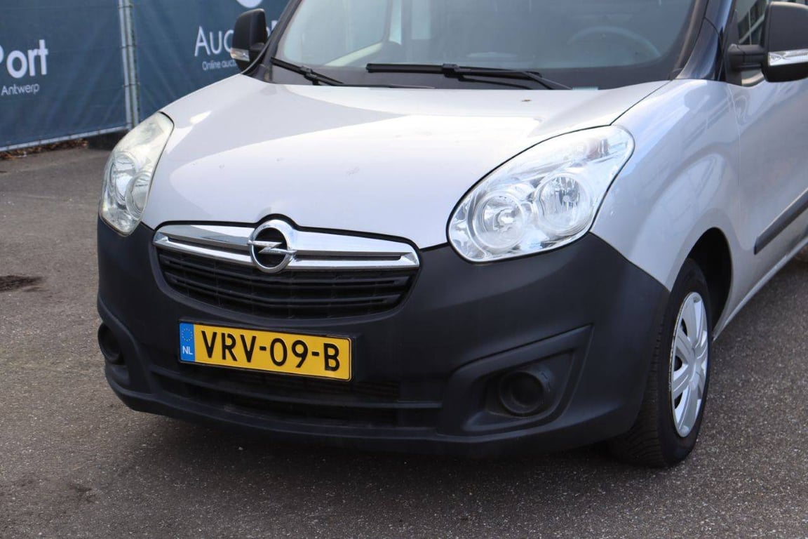 Opel Combo Diesel 2017 Van 2017 Opel Combo 2017 1 image 9