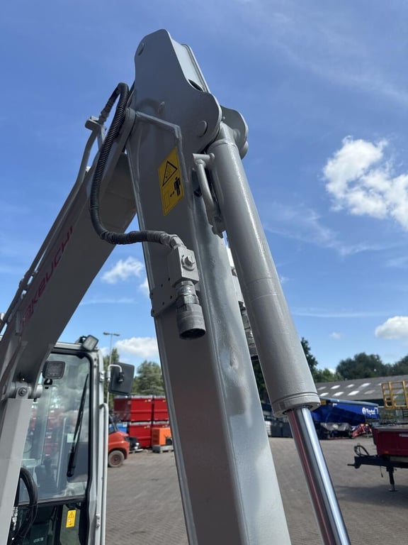 Takeuchi Kraan TB230 - Gebruikt 2020 12360 Kraan TB230 - Gebruikt 2020 1 image 9