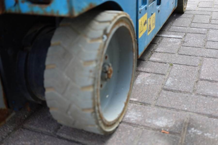 Genie GS1932 Electric, Working Height 7.8 m, 227kg Capac 2013 GENIE - GS1932 - 90011 GS1932 Electric, Working Height 7.8 m...