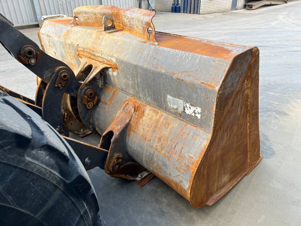 Volvo L60E 2004 208857 L60E 2004 1 Wheel Loaders image 15