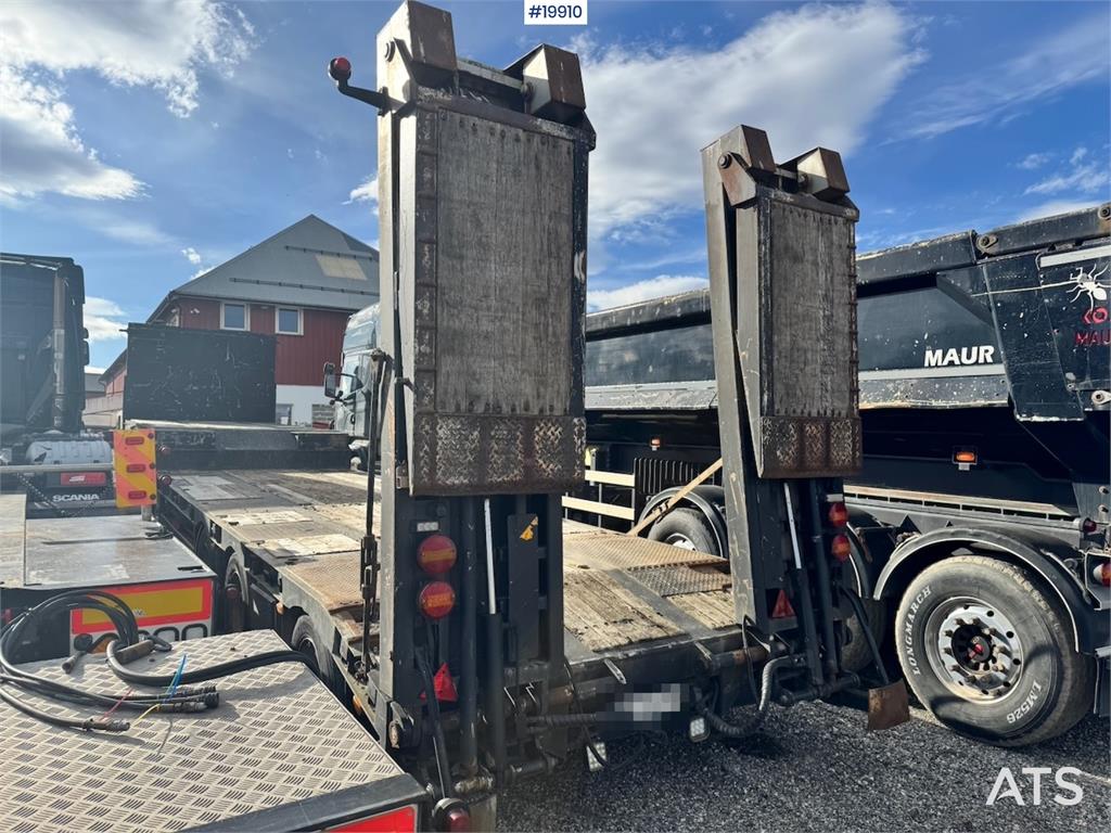 Istrail Machinery Semi-trailer w/ Hydraulic bridges. 2008 19910 Istrail Machinery Semi-trailer w/ Hydraulic bridges. 2008 ...