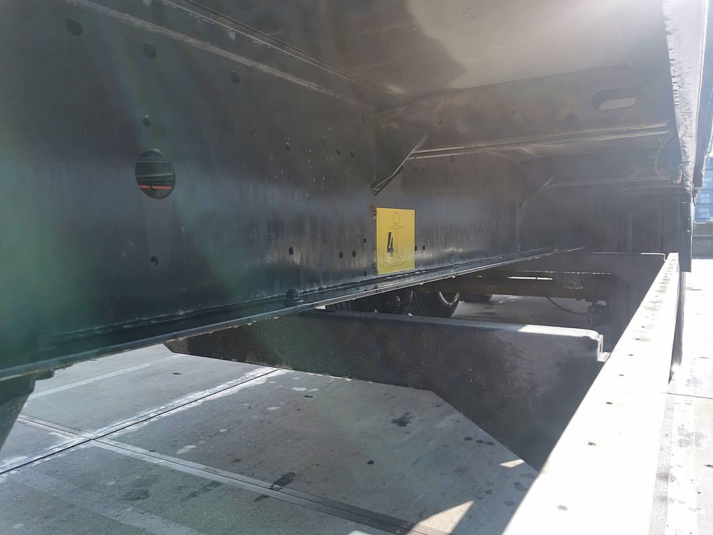 KRONE SDP 02 bär 2 tons taillift 2017 SDP 02 BÄR 2 TONS TAILLIFT 2017 1 image 11