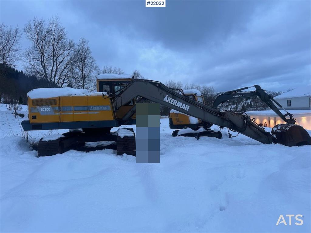 Åkerman EC200 excavator with 2 buckets. SEE VIDEO. 1996 22032 Akerman EC200 excavator with 2 buckets. SEE VIDEO. 1996 1 Cr...