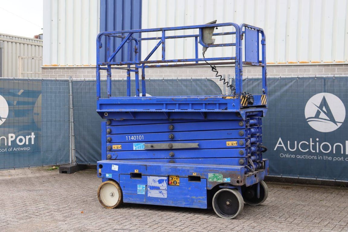 Scissor lift Airo XS7E Electric 8.0m 2012 2012 AIRO X14EV 2012 1 Scissor Lifts image 3