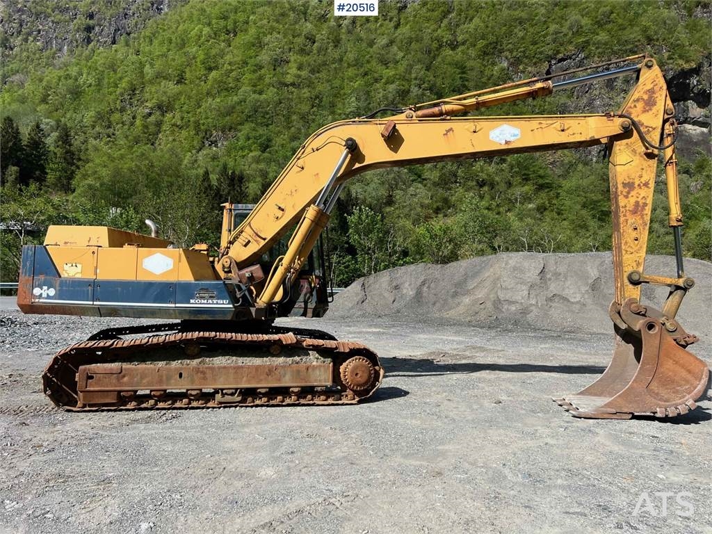 Komatsu PC200-3 Excavator W/ Toothed Bucket. WATCH VIDEO 1998 20516 PC200-3 Excavator W/ Toothed Bucket. WATCH VIDEO 1998 ...