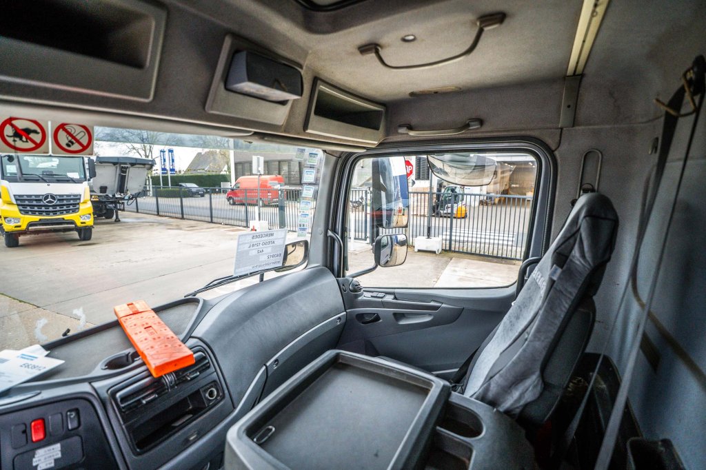 MERCEDES ATEGO 1218 L+ moving lift 2005 E63912 ATEGO 1218 L+ moving lift 2005 1 image 10