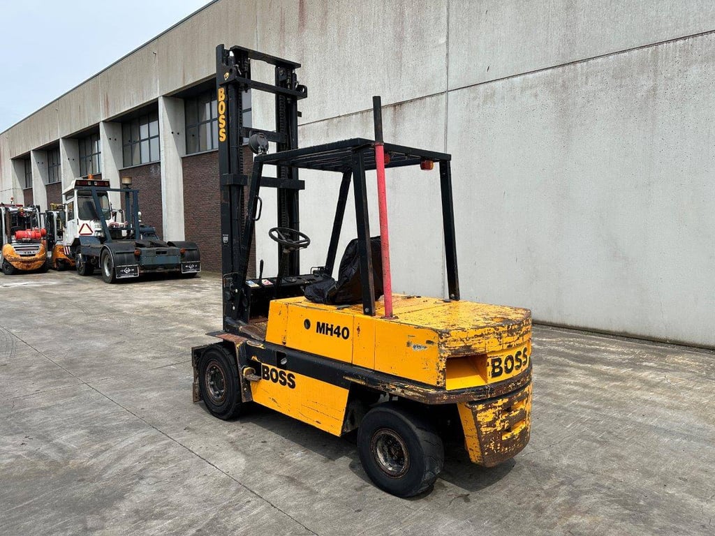 Forklift BOSS MH40D/4B-3 Diesel 4000kg 5m 1991 1991 MH40D/4B-3 1991 1 Forklift image 6